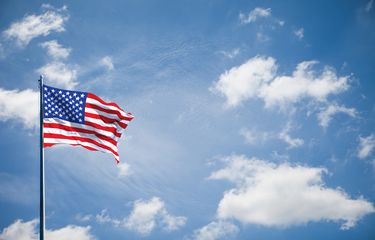 Sejarah Bendera Amerika: Dari Awal Hingga Evolusi Modern